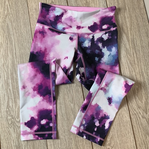 Lululemon Athletica Pink Colorsplash Soul Cycle Capri Leggings. Women’s Size 4 - Picture 6 of 8